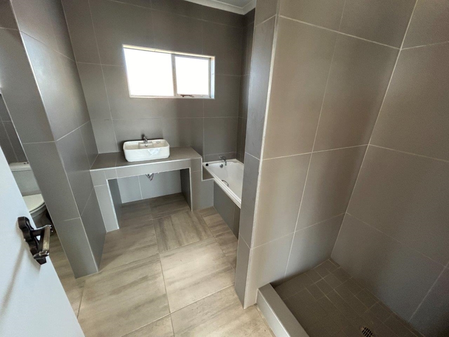9 Bedroom Property for Sale in Jeffreys Bay Central Eastern Cape